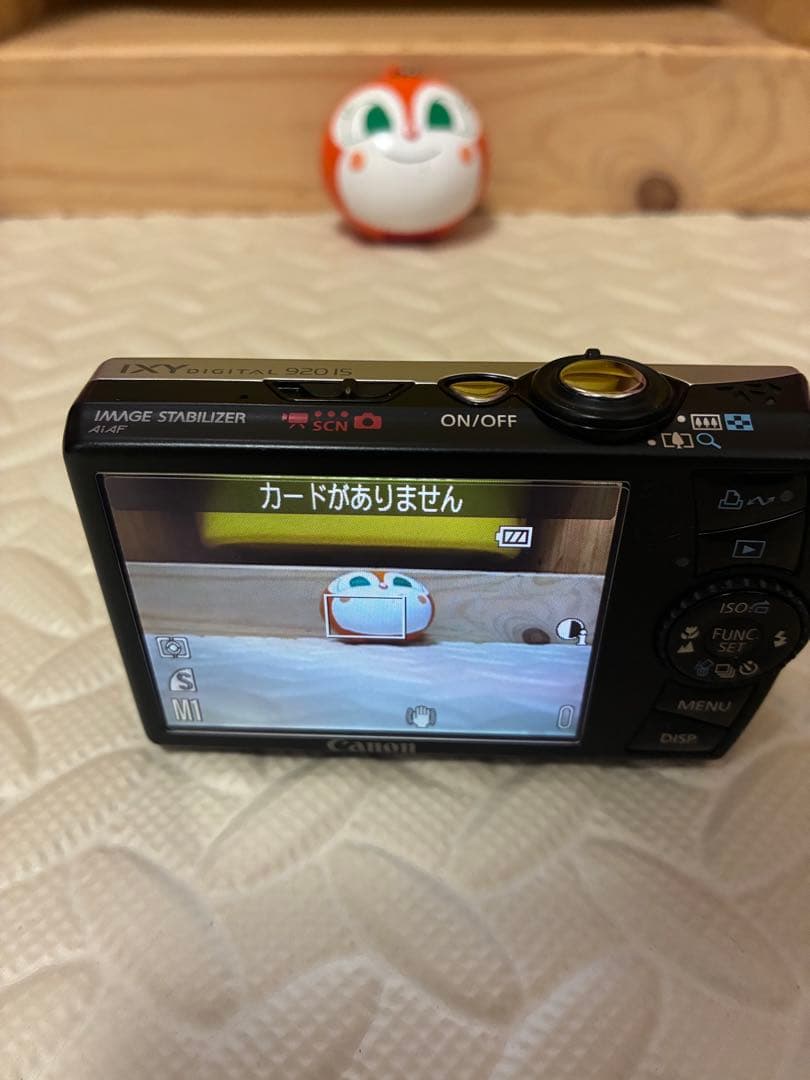 未使用ストラップ付き　canon&キャノン　ixy 920is デジタルカメラ