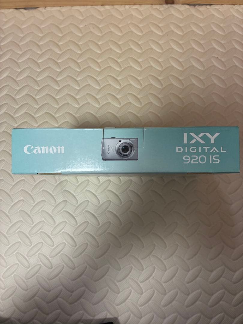 未使用ストラップ付き　canon&キャノン　ixy 920is デジタルカメラ