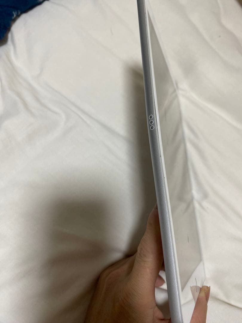 iPad (第7世代) ホワイト
