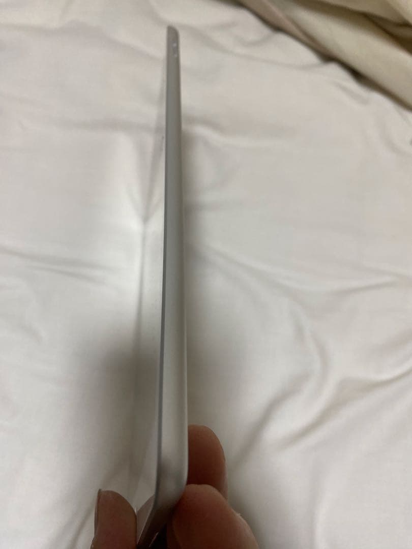 iPad (第7世代) ホワイト