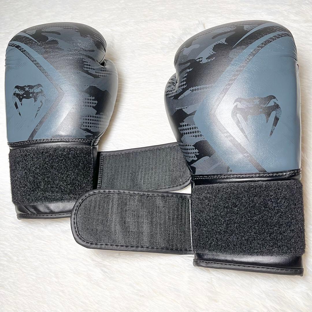 【極美品】 VENUM ボクシンググローブ 10oz 迷彩系