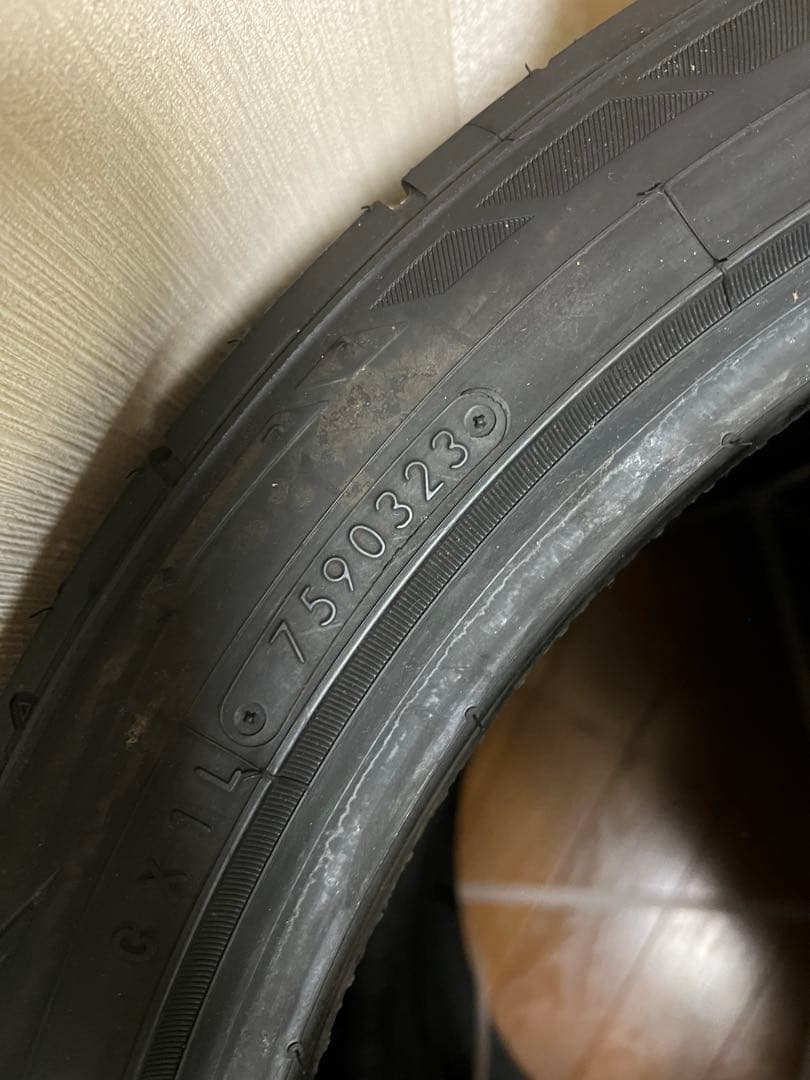 ★新品未使用★NITTO NT555G2 20インチ 245/40R20