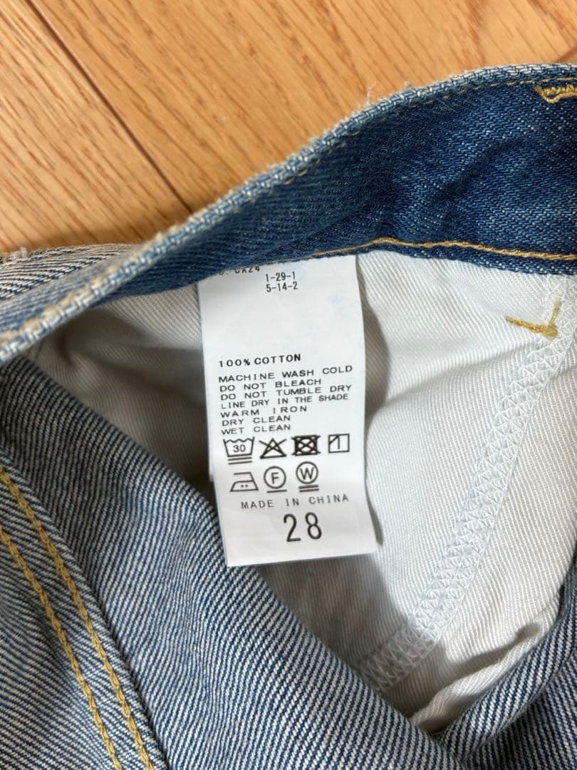 美品スピックアンドスパン　5 1/2 TUCKBARREL DENIM28インチ