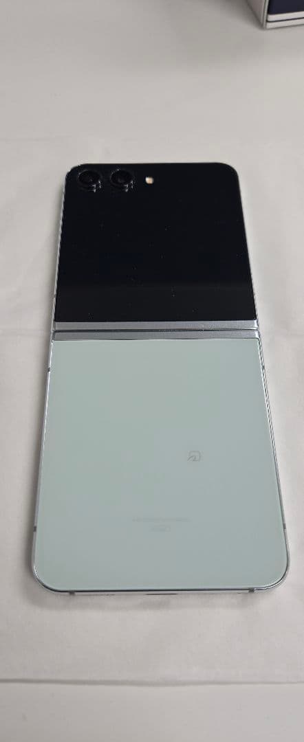 Galaxy Z Flip5 256GB au版 SIMフリー化済み
