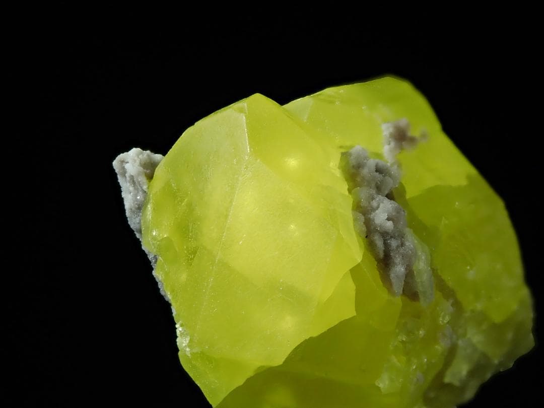イタリア産 硫黄、あられ石【鉱物標本】
