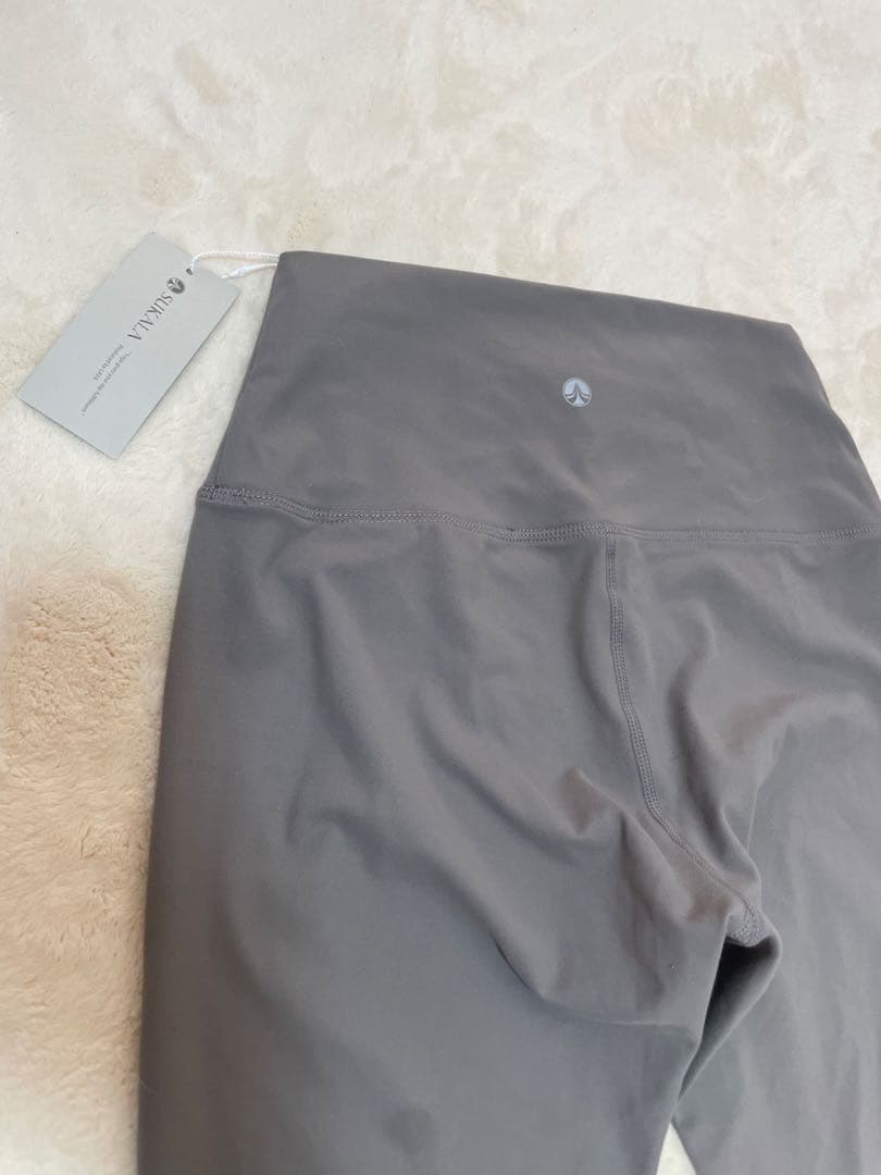 SUKALA グレージュ ヨガパンツ 新品 LAVA