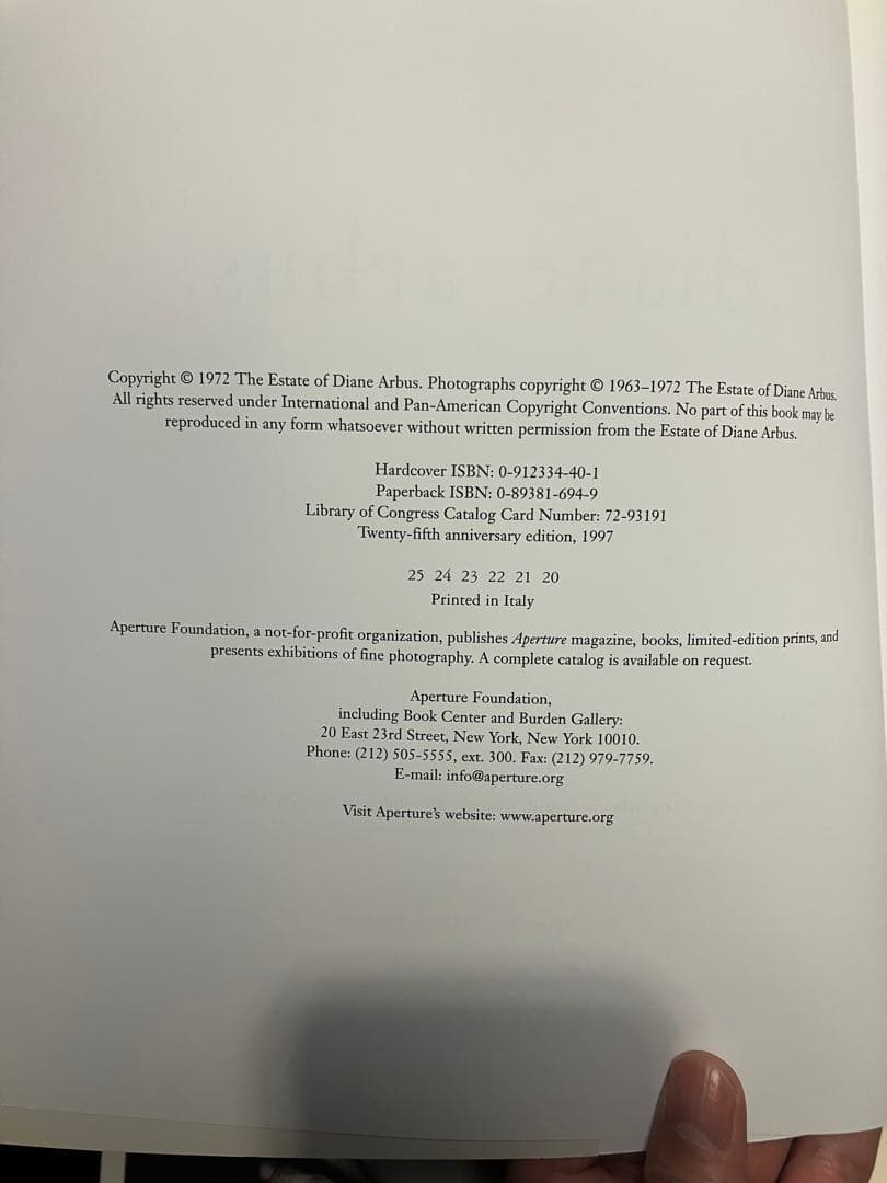ダイアンアーバスDiane arbus 25周年記念版　写真集