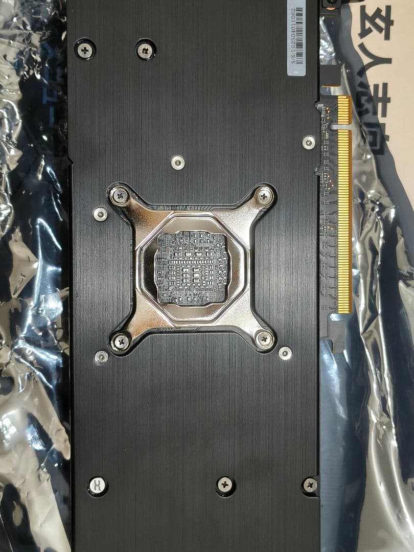 玄人志向 RD-RX7800XT-E16GB/DF