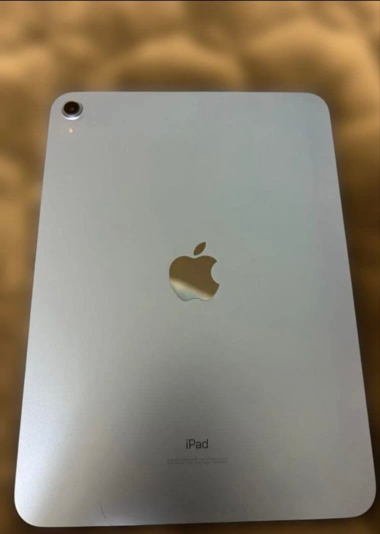 とお　iPad　10.9インチ 第10世代64GB ブルー