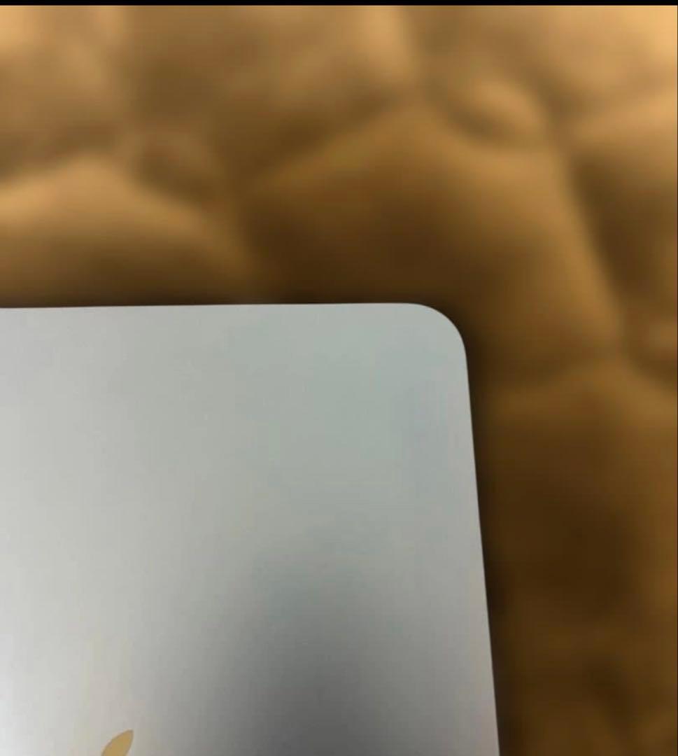 とお　iPad　10.9インチ 第10世代64GB ブルー