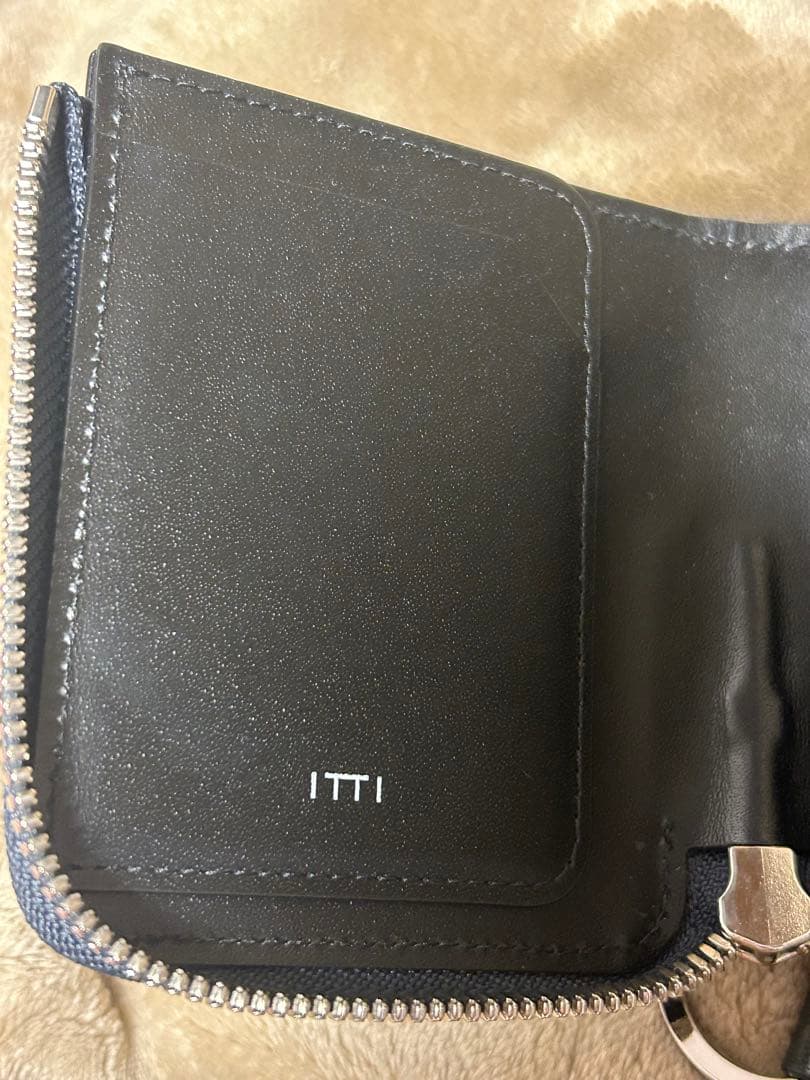 でん様ITTI CRISTY VERY COMPACT WLT.5 二つ折り財布