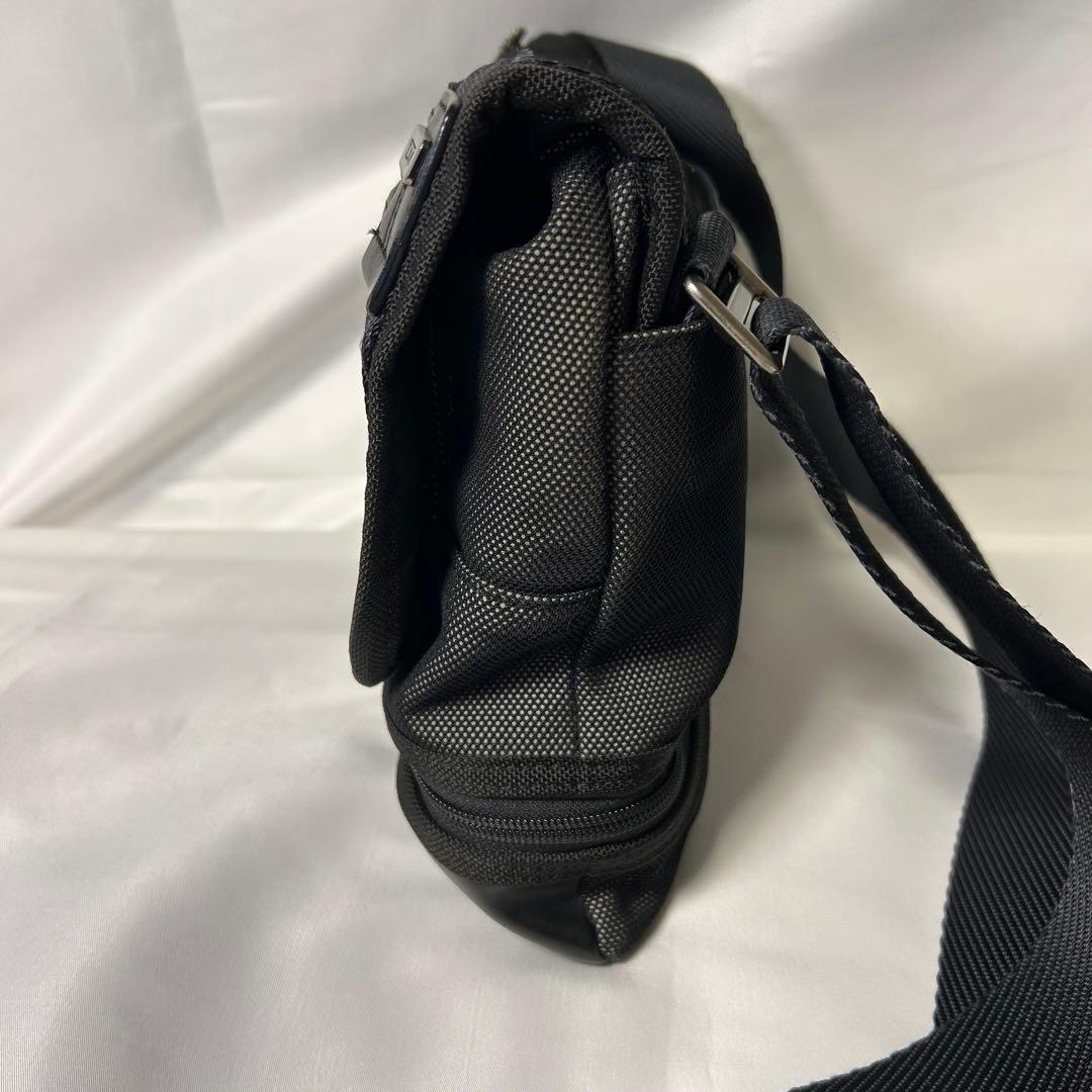 【美品】TUMI トゥミALPHA BRAVO クロスボディ223371RS2