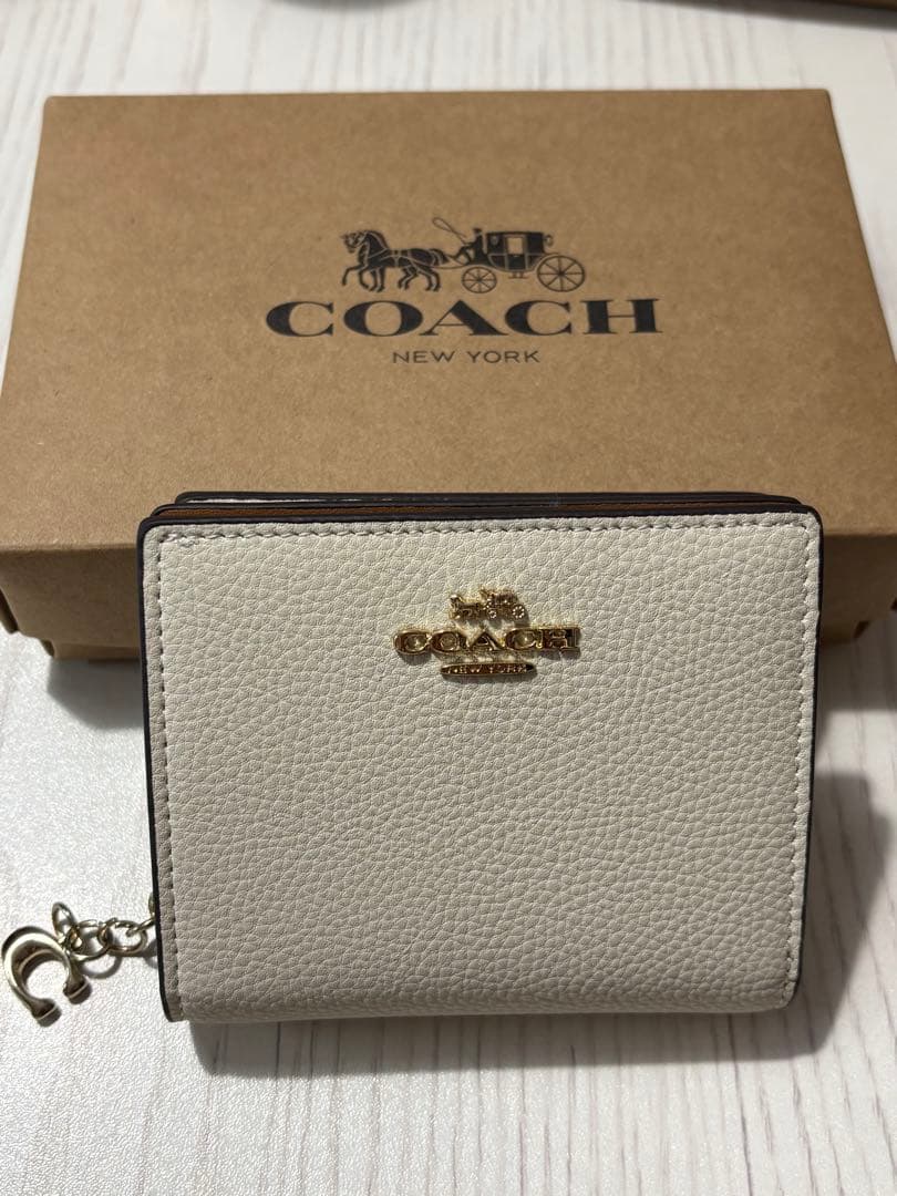 ま*ー様 COACH ホワイト 二つ折り財布