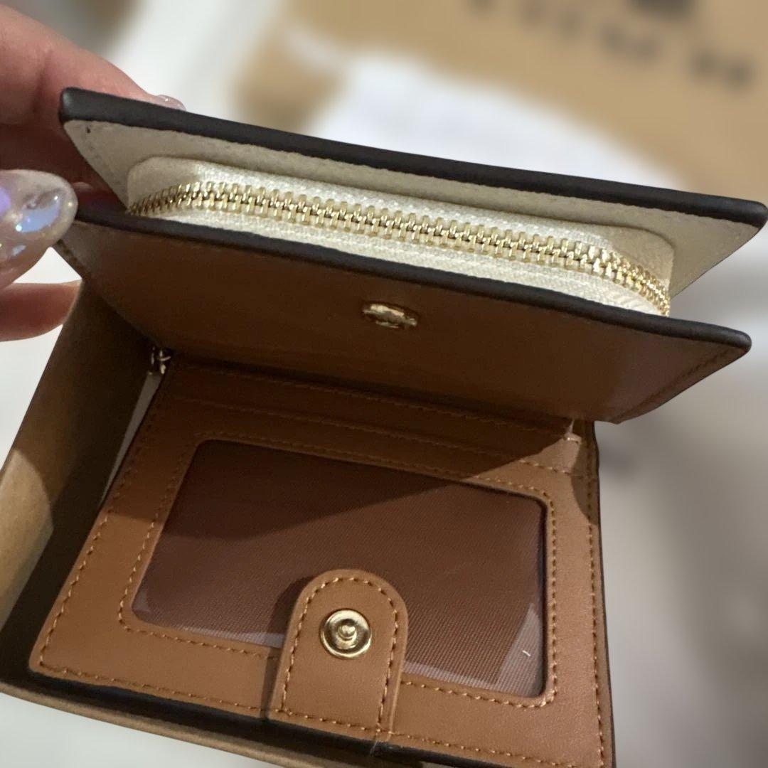 ま*ー様 COACH ホワイト 二つ折り財布