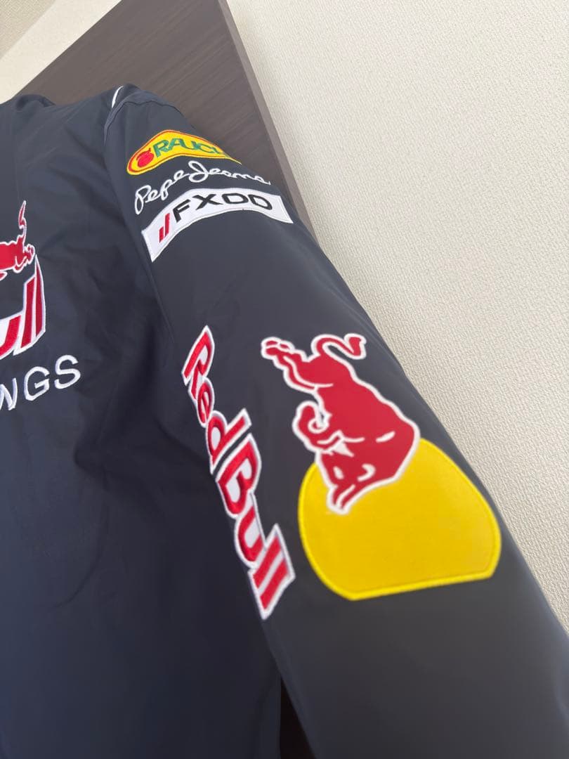Red Bull（レッドブル）レーシングジャケット Mサイズ