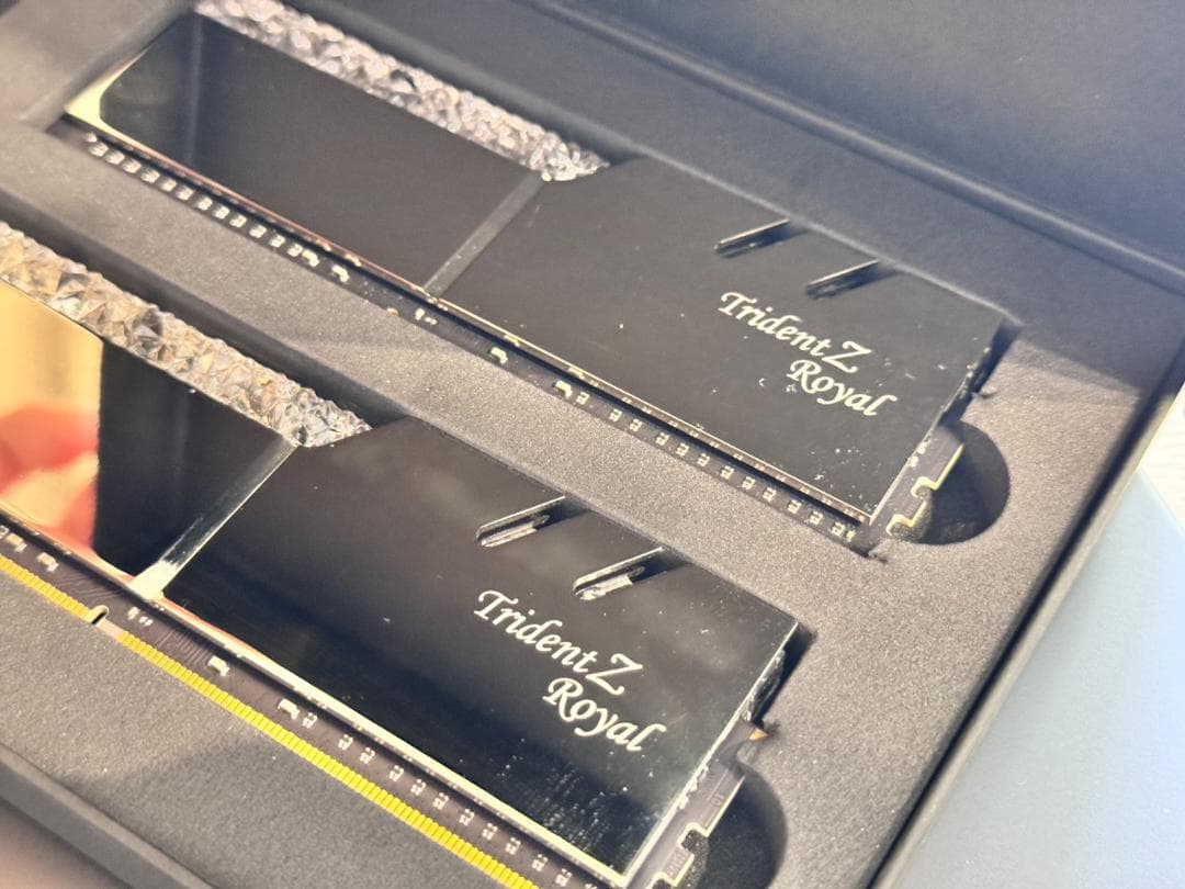 メモリー G.SKILL Trident Z  32GBx2 64GB