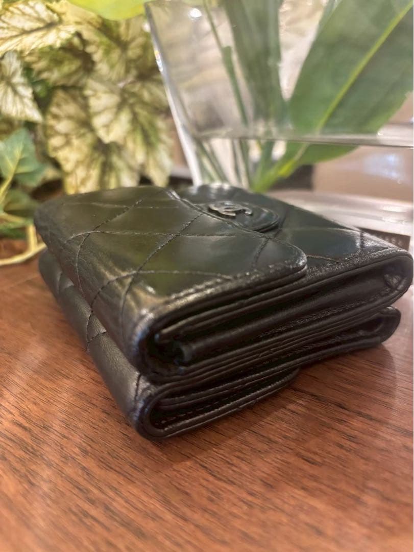 CHANEL ブラック マトラッセ　 二つ折り財布　コンパクト　正規品　美品