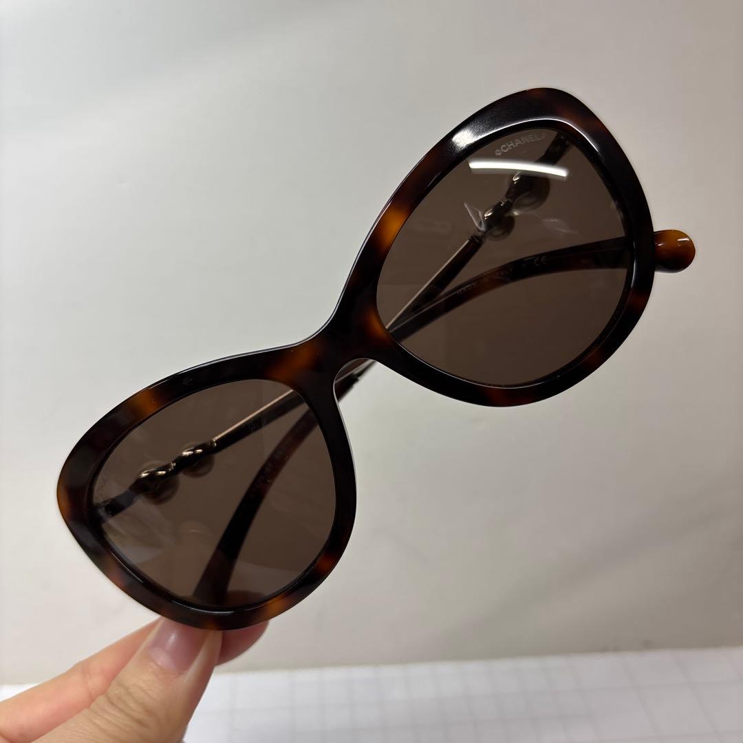 新品未使用CHANELシャネルサングラスCH5340-H-Aパール付き