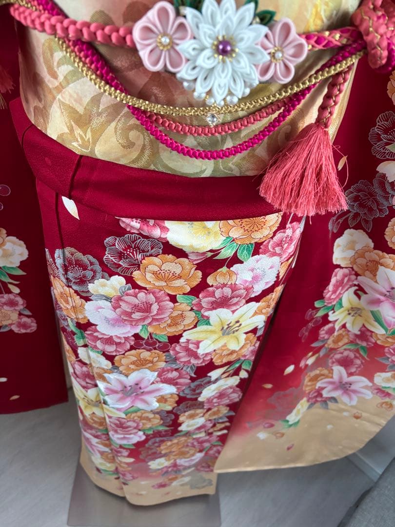 未使用品　しつけ糸付き　正絹豪華振袖フルセット　刺繍　大輪　花　成人式