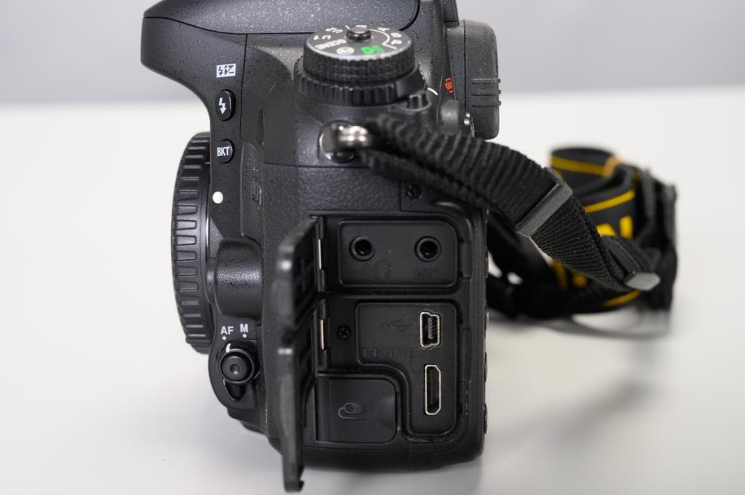 Nikon D610 デジタル一眼レフカメラボディ