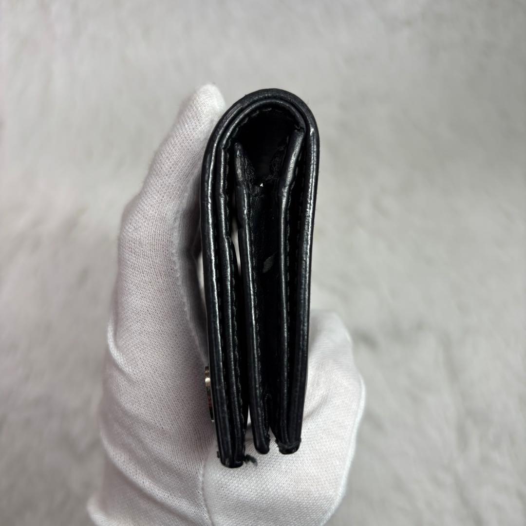 ✨高級✨ グッチ 二つ折り財布 シマ ドリアン GG柄 レザー シグネチャー 黒