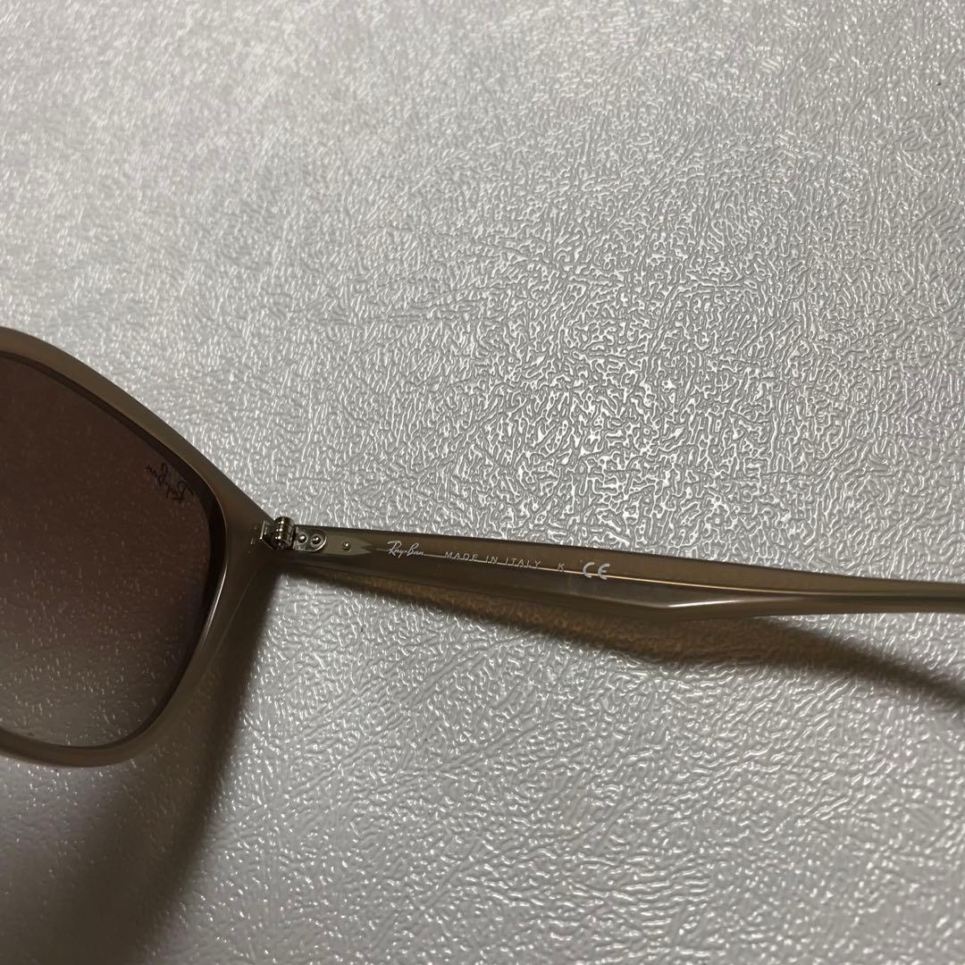 レイバン　RayBan RB4258F サングラス