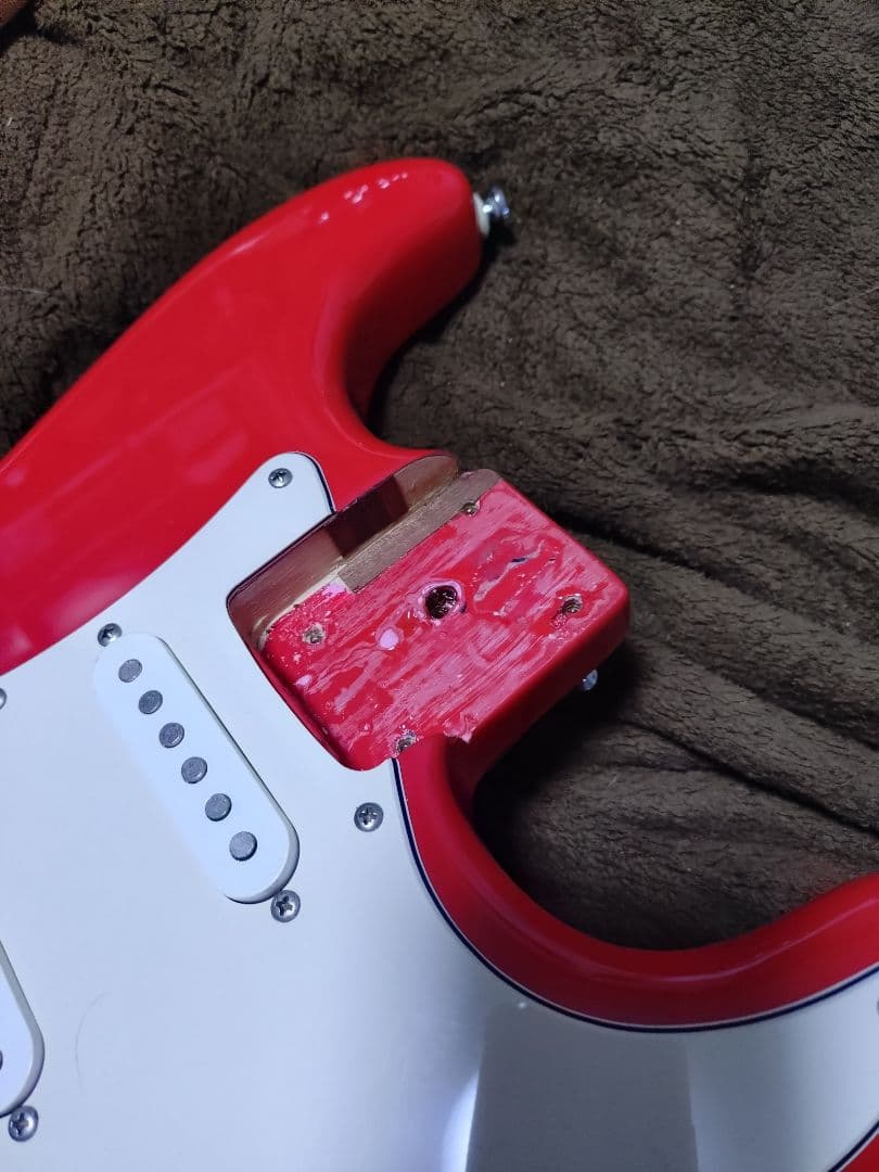 Squier バレット　Stratocaster 赤　ボディ不明