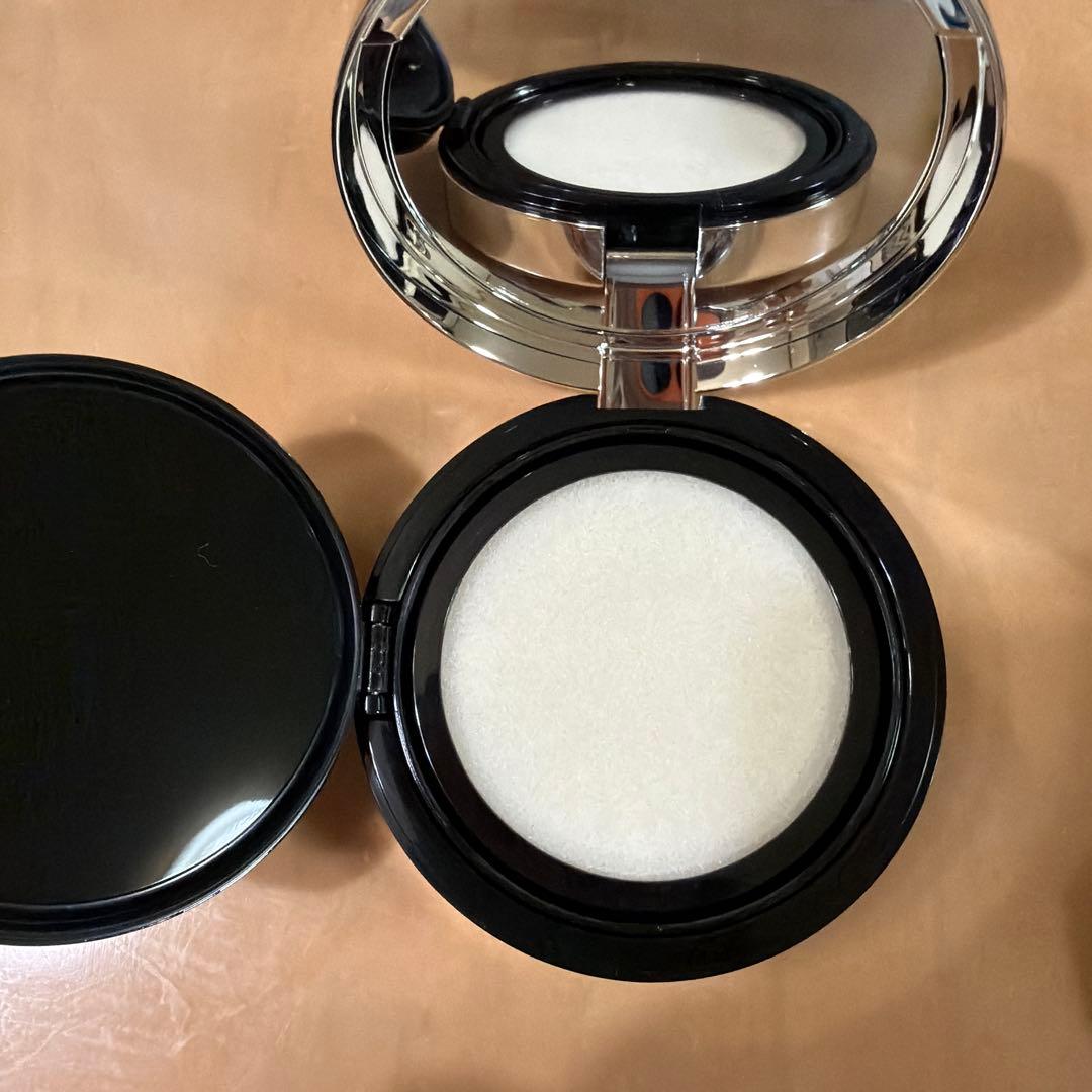 YSL クッションファンデーション ホワイト