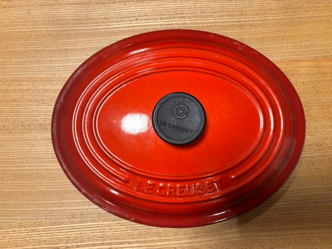LE CREUSET ルクルーゼ　ココットオーバル　23cm レッド