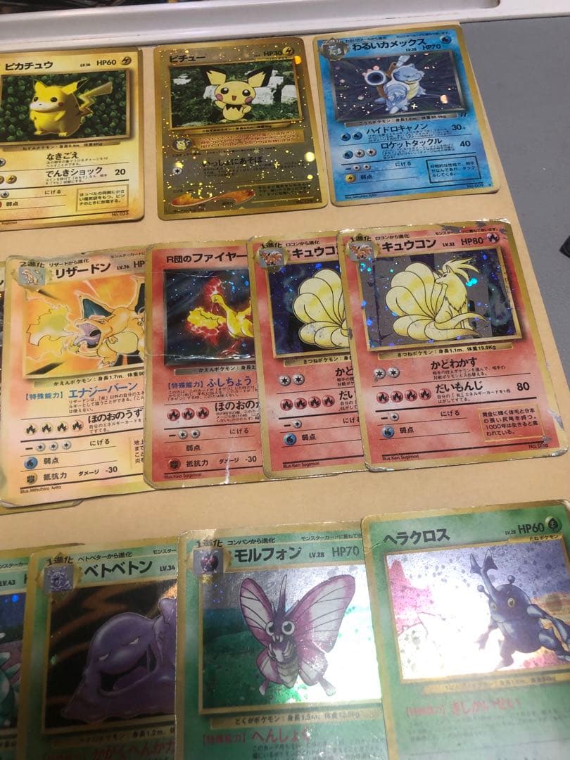 ひかるミュウ (十字・大玉ホロ) と 旧裏 まとめ売り 最初期ピカチュウ 断舎離