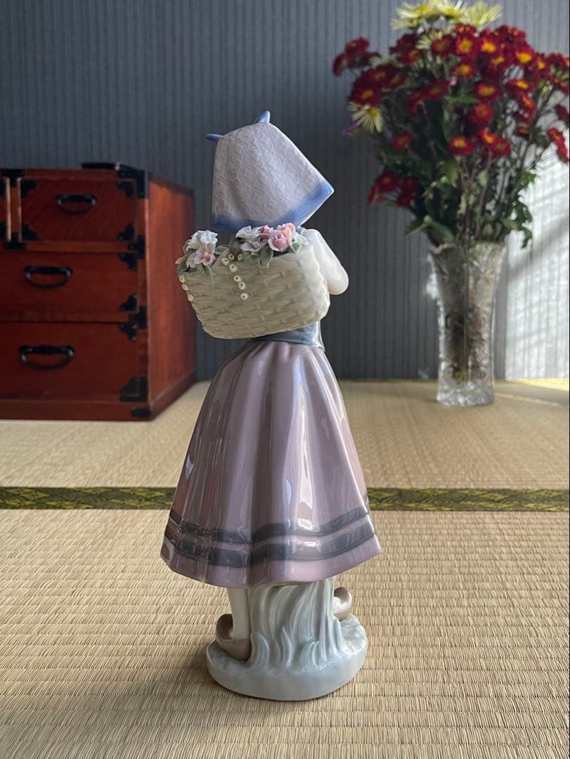 LLADRO リアドロ 人形 陶磁器 スペイン 伝統工芸 花籠を背負う少女