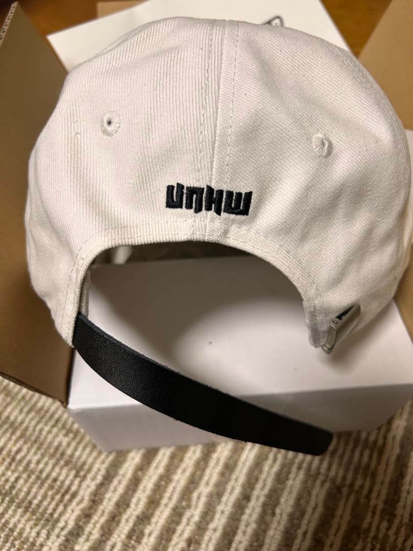 UNNAMED HEADWEAR 白　キャップ　ほぼ新品