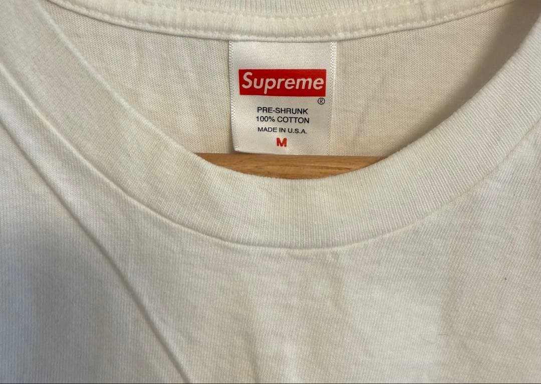 Supreme ホワイト Tシャツ　ステッカー付き