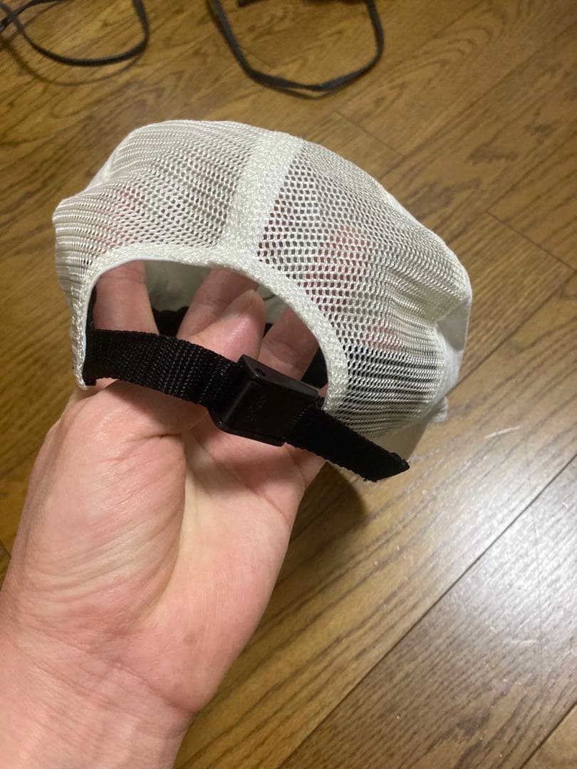more about less goodenoughキャップ