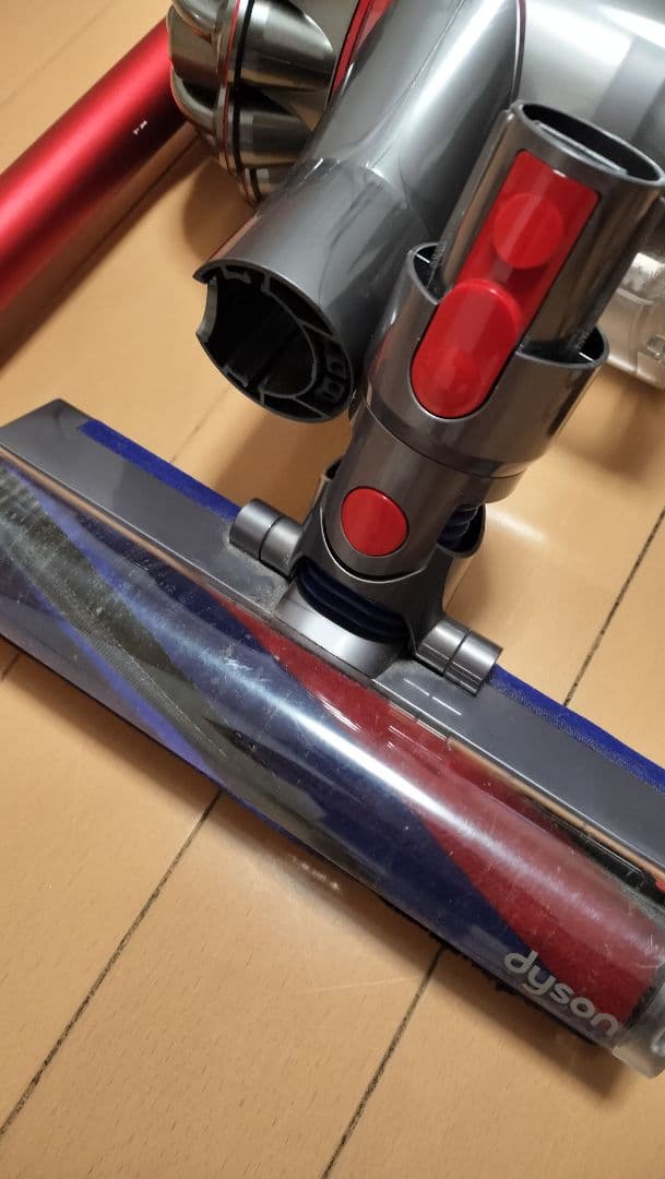 ダイソン Dyson V8 Slim Fluffy SV10KSLM