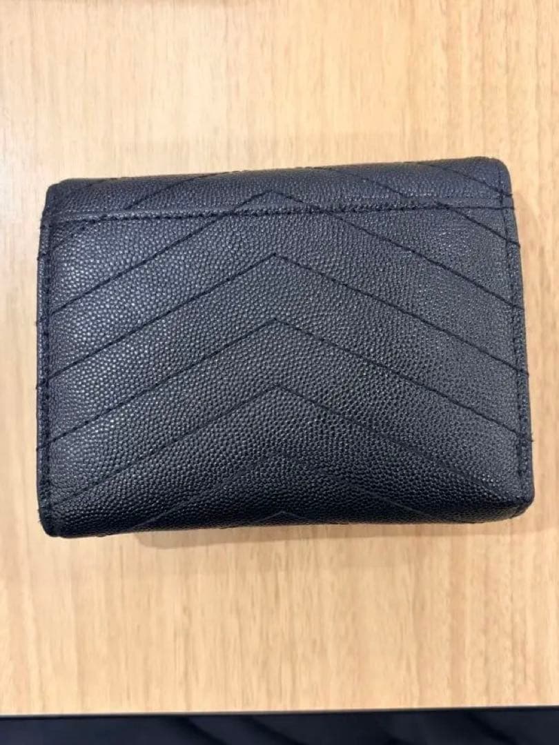 早い者勝ち‼️大人気YSL ブラックレザー 二つ折り財布