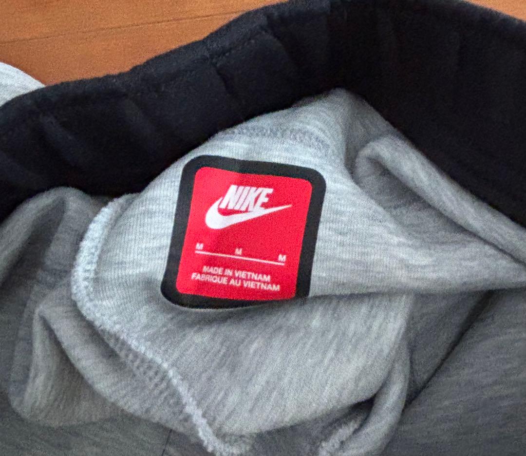Nike テックフリース 上下セットアップ 海外限定