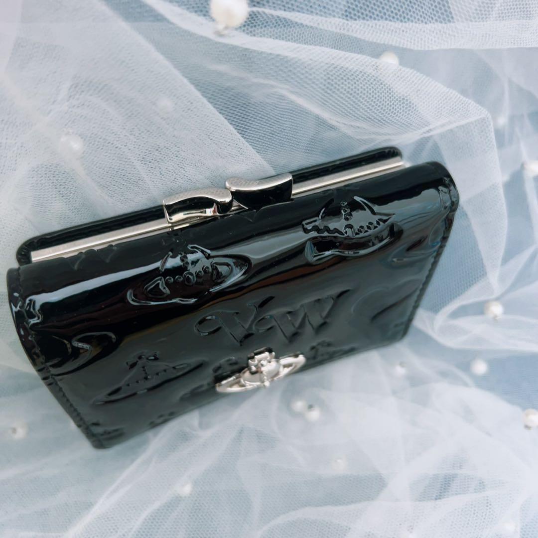 Vivienne Westwoodエナメル加工 ブラック 三つ折り財布