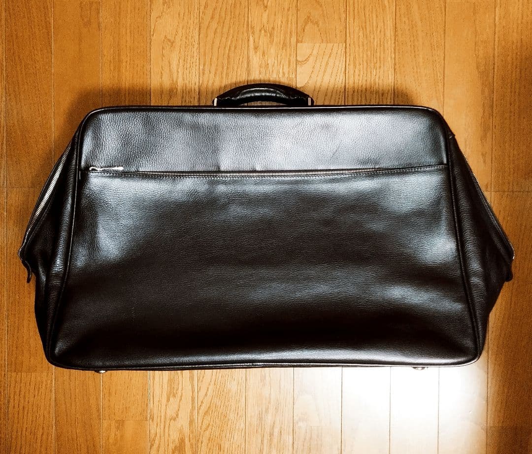 エルメネジルドゼニア◇レザーボストン◇ブラック◇ヴァレクストラ◇エッセ◇希少