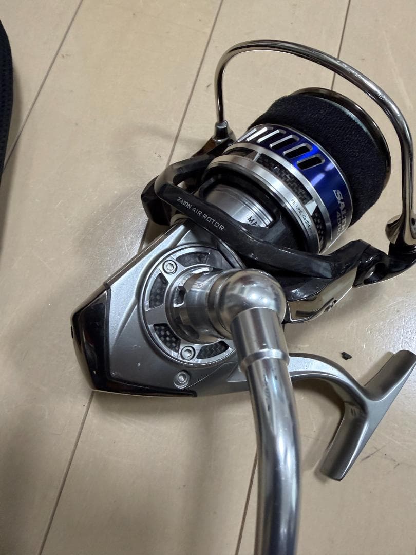 DAIWA １０ソルティガ　４５００　スピニングリール ケース付き