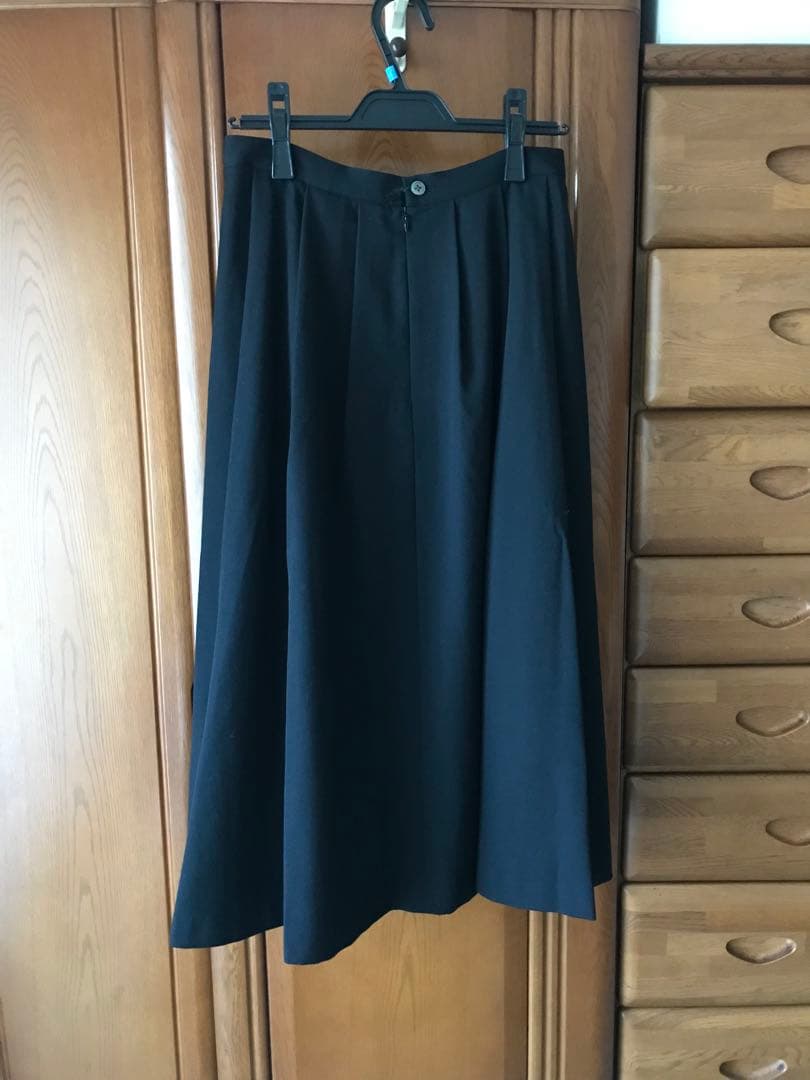 黒 ロングタックスカート