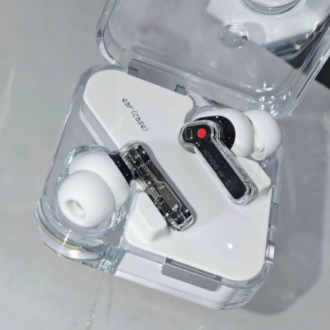【美品！】Nothing Ear (2) ナッシング スケルトンデザインイヤホン