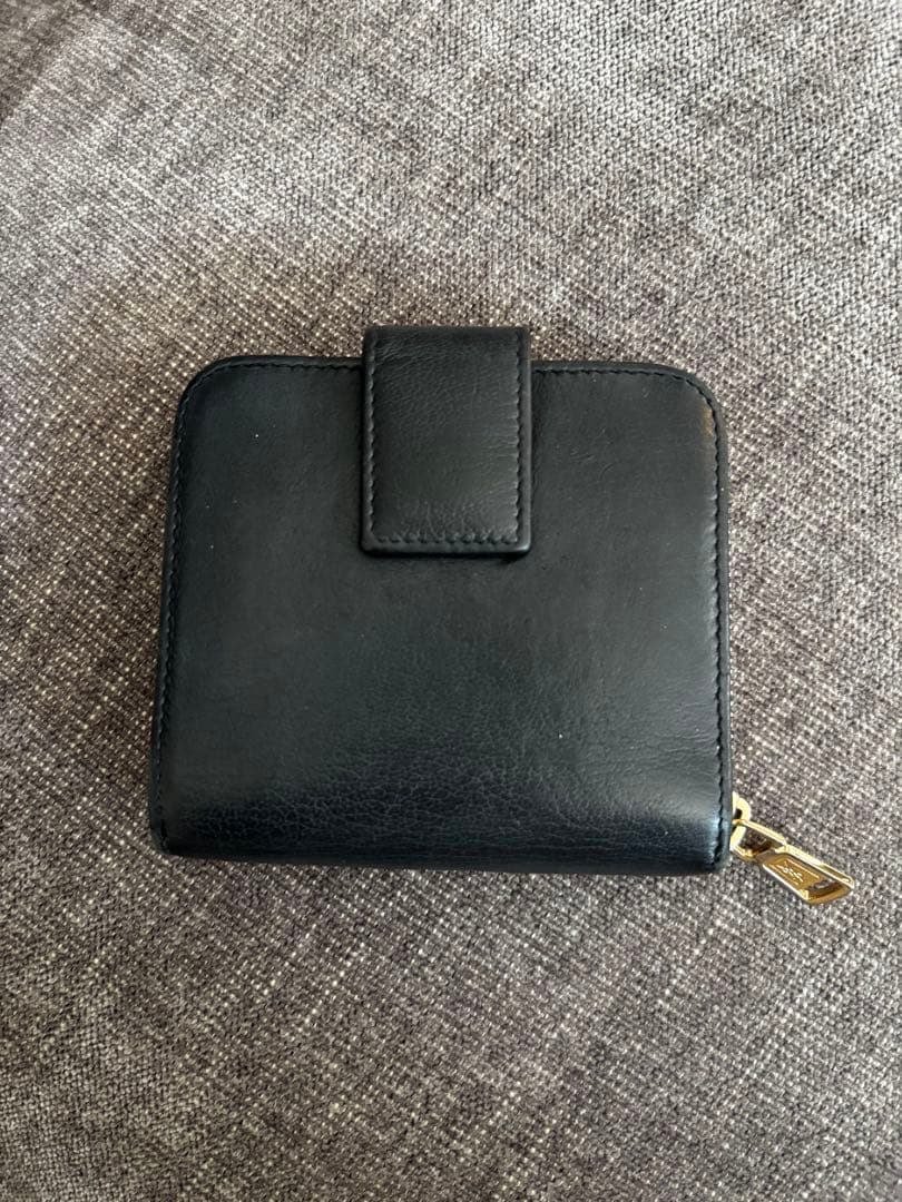 SAINT LAURENT ブラックレザー二つ折り財布