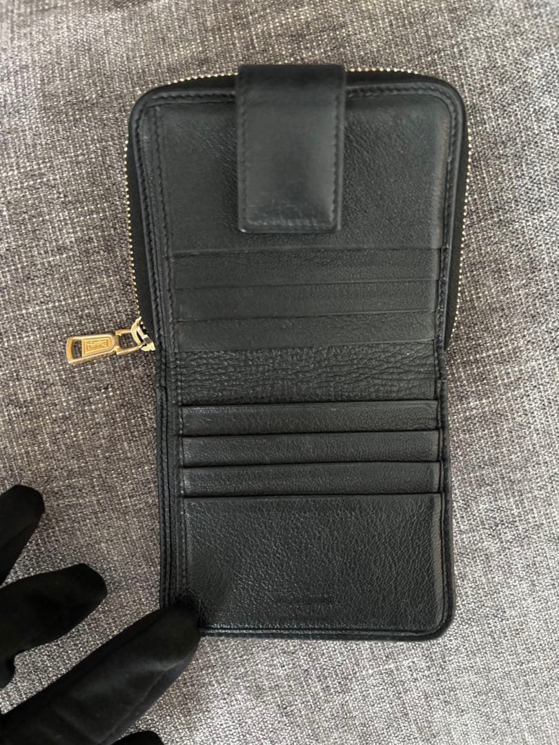 SAINT LAURENT ブラックレザー二つ折り財布