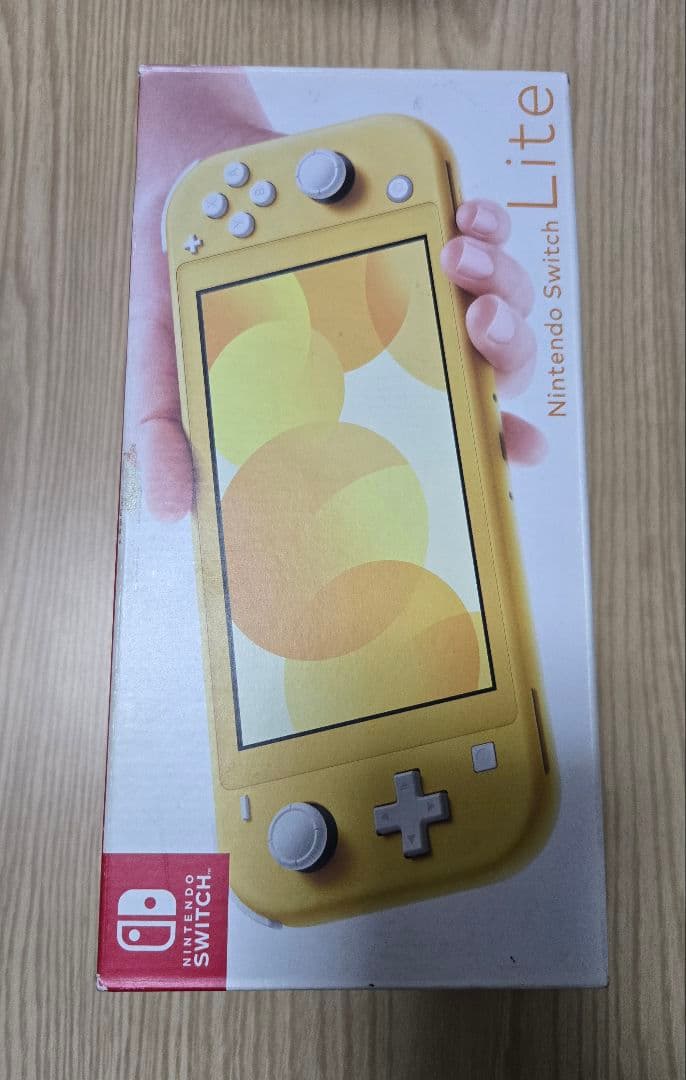 Nintendo Switch Lite イエロー 本体 (充電器、箱付き)