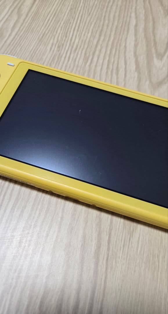 Nintendo Switch Lite イエロー 本体 (充電器、箱付き)
