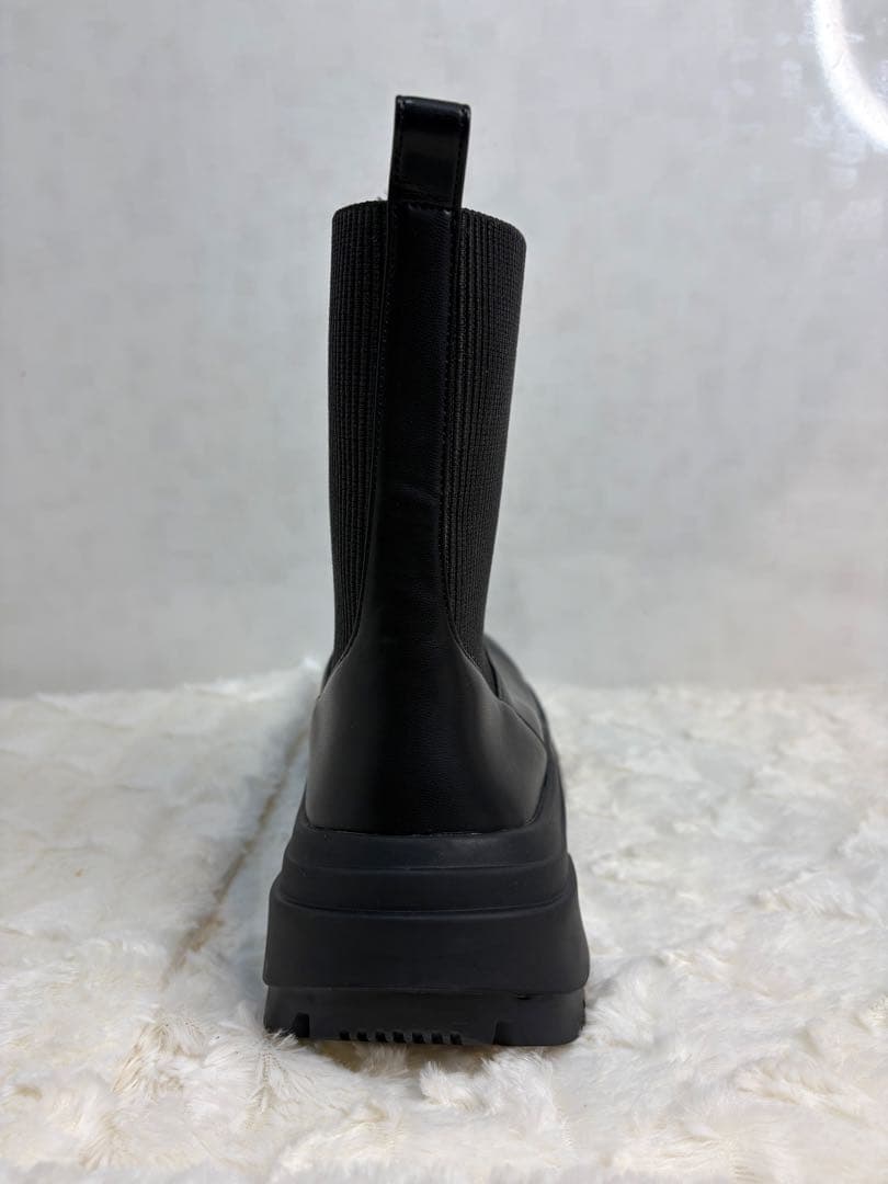 ゆみ様レイン対応】コンバットソールニットブーツ　フェラガモ