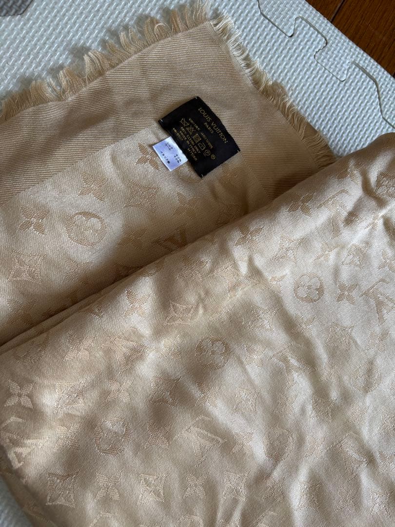 新品未使用　VUITTON ショール モノグラム ベージュ　ルイヴィトンストール