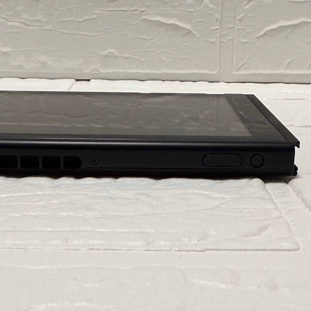 ニンテンドースイッチ HAC-001 2018年製 本体のみ 動作確認済み 美品
