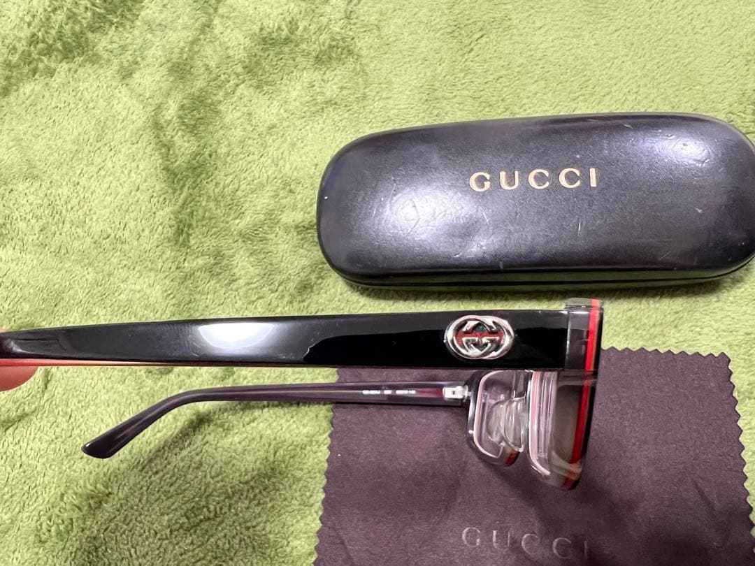 【GUCCI】メガネフレーム　ケース付き